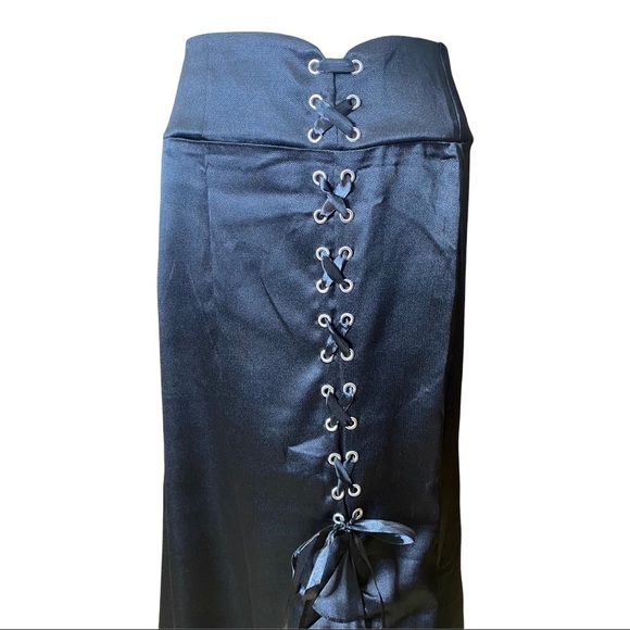 Black Ruffled Lace-Up Maxi Skirt. Juniors size L - Picture 2 of 6